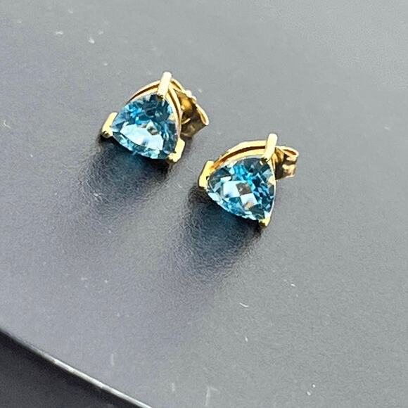 Designer Signed 14k Yellow Gold Trillion Cut Blue Topaz Stud MEXICO Dec Earrings - Picture 1 of 10